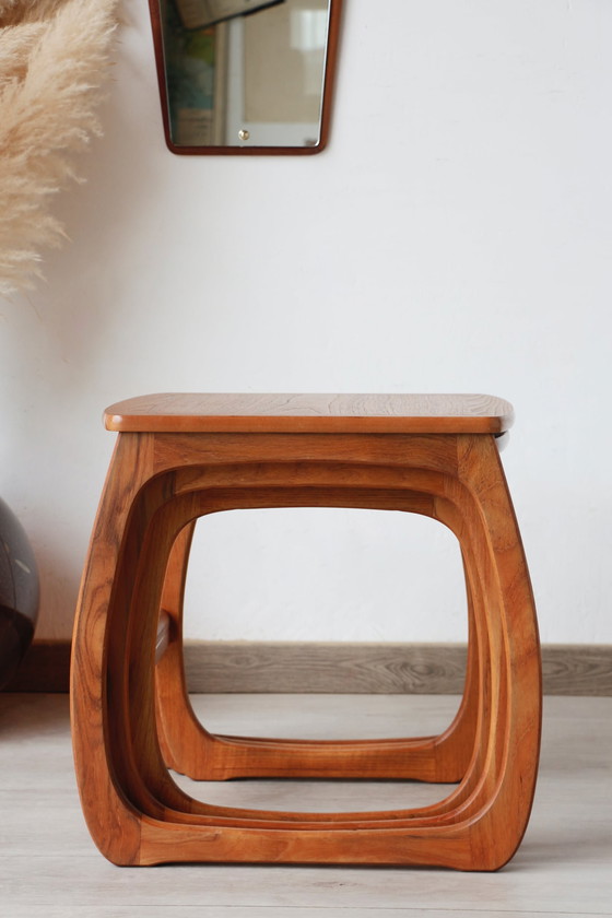 Image 1 of Tables Gigognes Vintage en Teck – Design Années 60 | Meubles Nathan