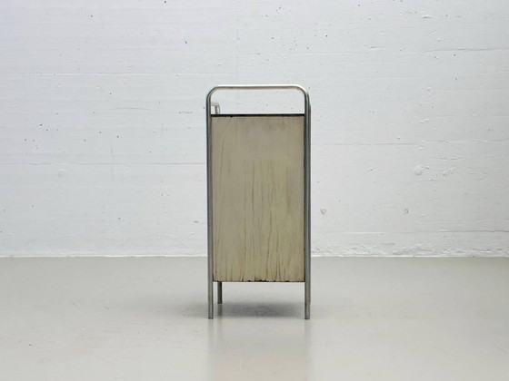 Image 1 of Nachttisch mit Bauhaus-Einfluss von A. Farina, Lissone Italien, 1930er Jahren