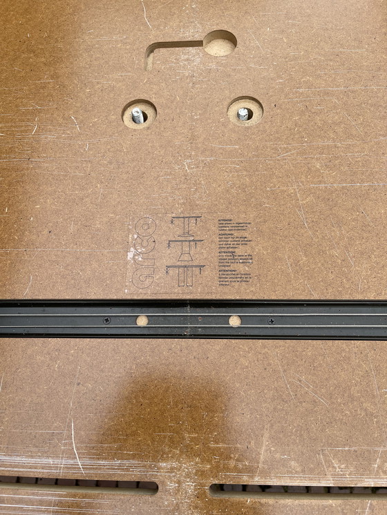 Image 1 of Mesa de diseño Arco extensible.