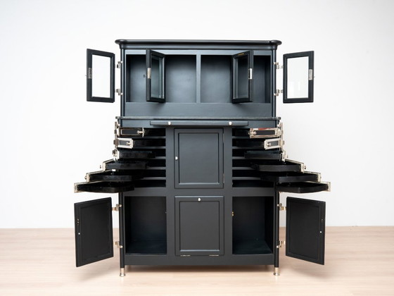 Duitse instrumentenkast voor tandartsen van Arnold Biber, Pforzheim, circa 1920. – Vitrinekasten, Wood (photo 4 of 19)