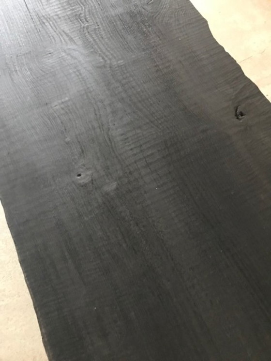 Image 1 of Tavolino in legno bruciato nero