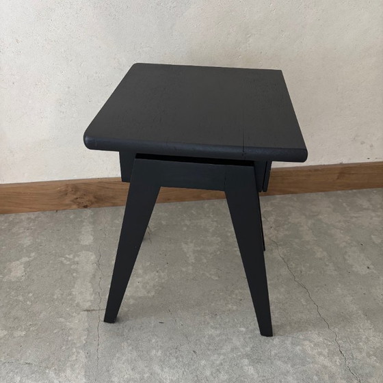 Image 1 of Piccolo comodino in legno