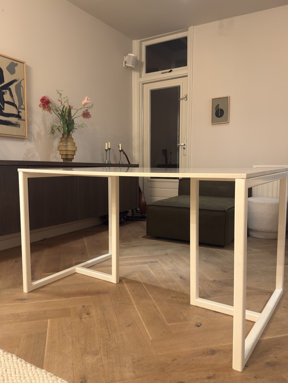 Image 1 of Witte natuursteen eettafel