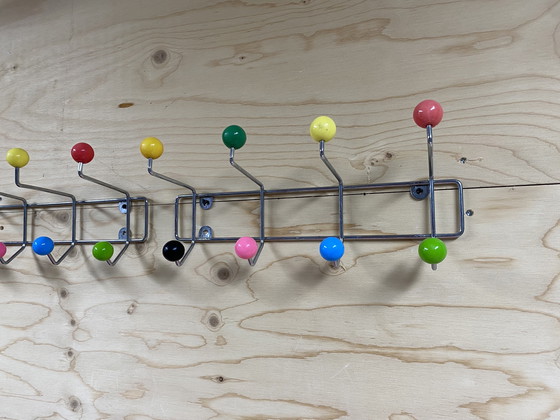 Image 1 of Appendiabiti retrò a forma di palla Appendiabiti retrò a forma di palla Appendiabiti Sputnik