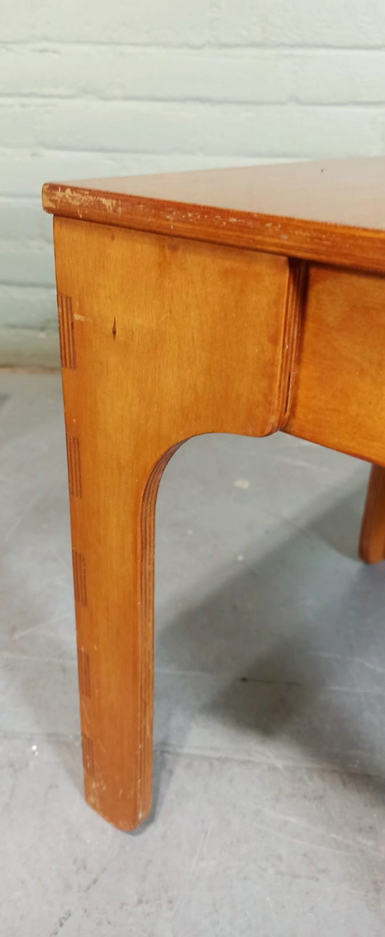 Image 1 of Set van 2 Vintage houten bijzettafels