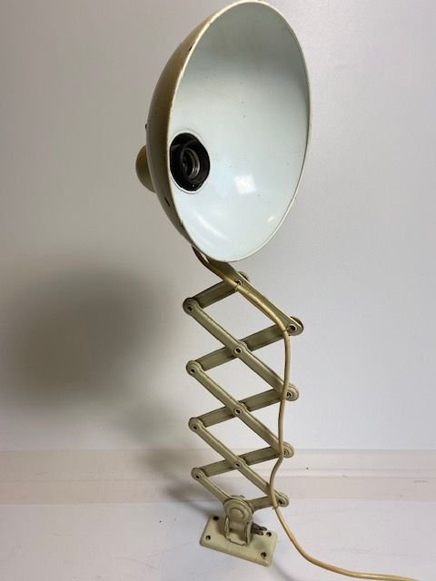 Frühe Scherenlampe Kaiser Ideell 30er 40er Christian Dell weiß Mod. 6614 of