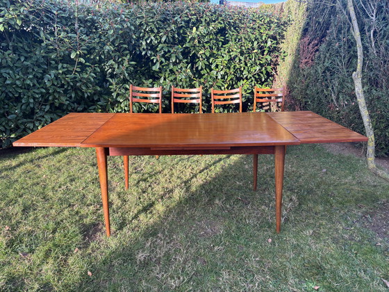Image 1 of Vintage table and chairs set