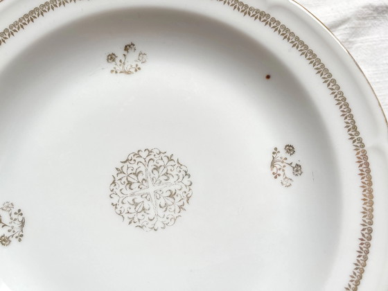 6 Vintage French Porcelain Deep Plates with Gilded Rosette Pattern – Crockery (photo 7 of 7)
