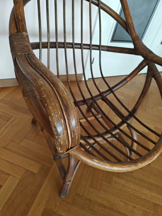 Set Rattan Mid-Century | Sedia, Sedia Girevole & Tavolo in Vetro Fumè – Set da salotto, Glass (photo 8 of 15)
