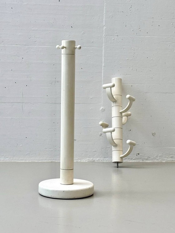 Image 1 of Abbigliamento in stile Memphis firmato Ettore Sottsass, anni '80.