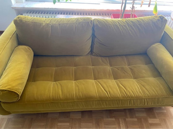Image 1 of Gelbes Samtsofa