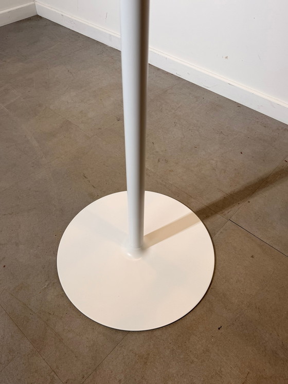 Image 1 of Perchero de metal blanco Calligaris
