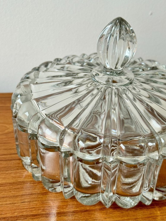 Image 1 of Portaoggetti in vetro vintage con coperchio