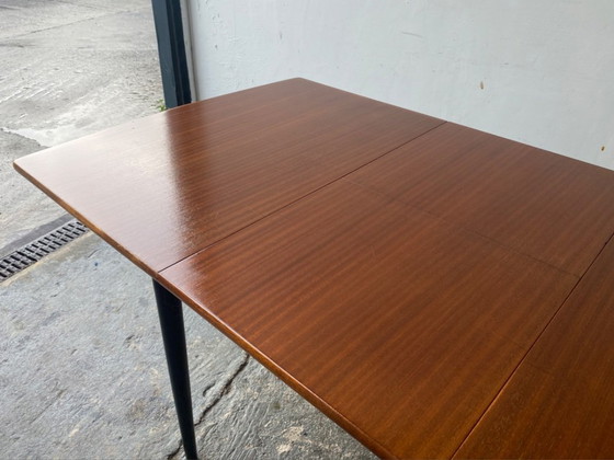 Image 1 of Table de salle à manger à rallonge Mid Century des années 1960 par White & Newton