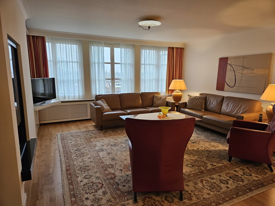 Image 1 of Bank Poltrona Frau