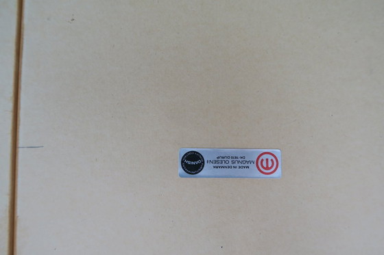 Image 1 of ronde eettafel van Rud Thygesen en Johnny Sorensen voor Magnus Olesen