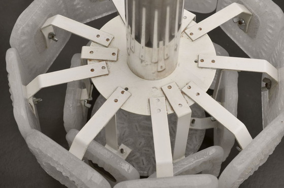 Image 1 of Lustre Kaiser en verre dépoli neige