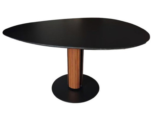 Table design Steely Black de Bree's New World
