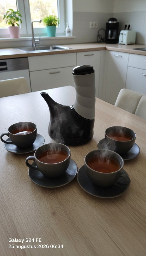 Designer Teapot – Nicolai Carels, Table accessories, Ceramic (photo 4 of 5)