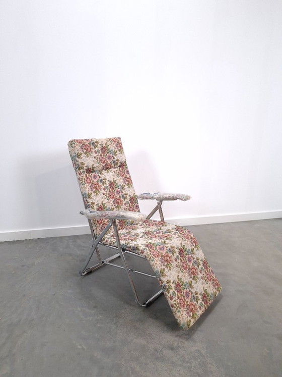 New 70s Italian adjustable and foldable garden lounger with flowers – Garden chairs, Textile (photo 9 of 12)