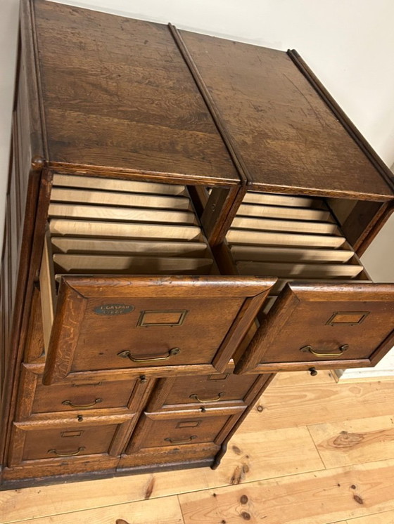 Image 1 of Industriële vintage dubbele archiefkast circa 1925