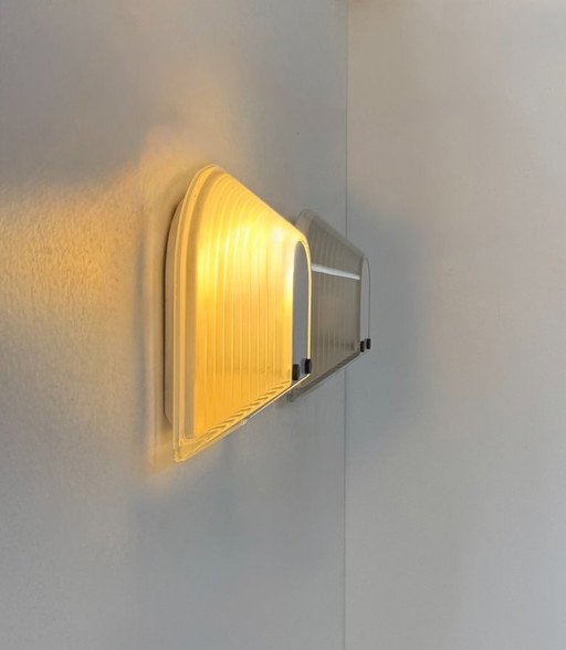 Coppia di lampade da parete Tesi di Roberto Fiorato per Prisma, vetro sabbiato, Italia, 1980