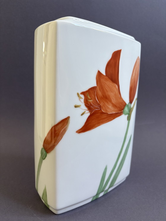 Image 1 of Vase Vintage Wallendorf Amaryllis peint à la main
