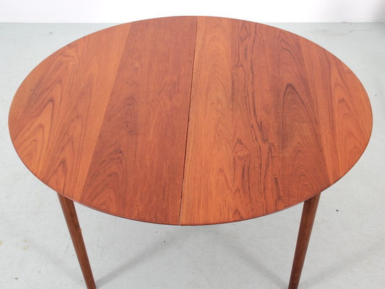 Scandinavian dining table in solid teak, model 311 – Wood (photo 3 of 8)