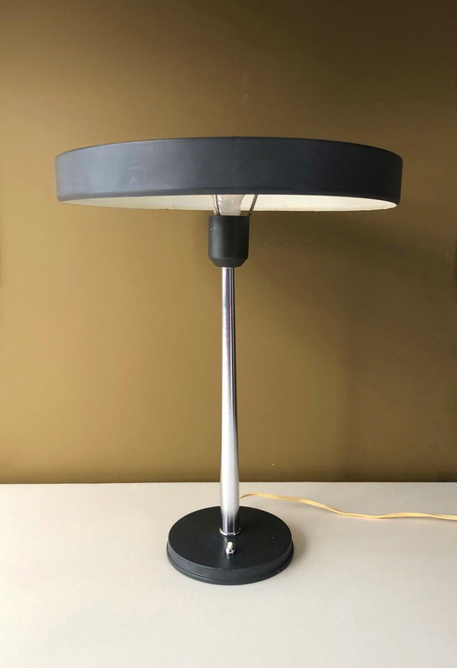 Tafellamp van Louis Kalff voor Philips