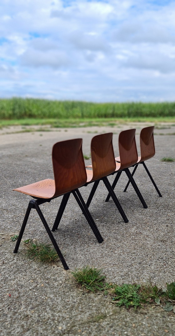 Image 1 of 4X Galvanitas Thur Op Seat Chairs d'école