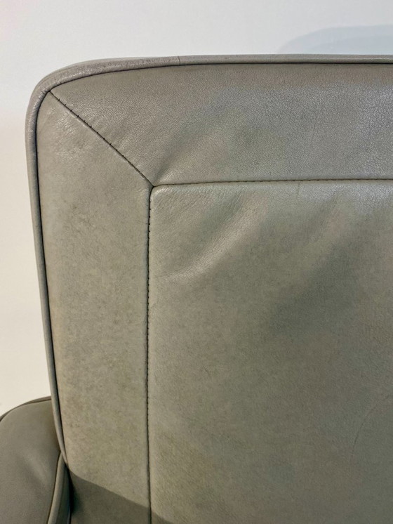 Image 1 of Visitor armchair mobilier international cuir Gris 2000 Ref Camilla