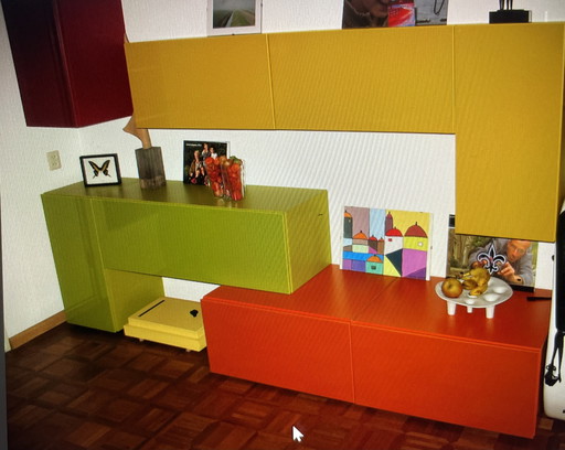 Parete attrezzata - giallo, rosso, verde, arancione; design italiano
