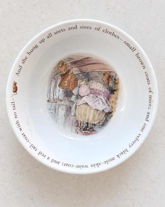 Set Tazza Ciotola Piatto Wedgwood Beatrix Potter Mrs. Tiggy-Winkle Vintage Made In England – Stoviglie (photo 6 of 7)