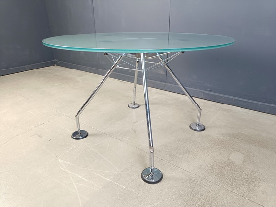 Image 1 of Table d'appoint Nomos vintage par Norman Foster pour Tecno, 1990