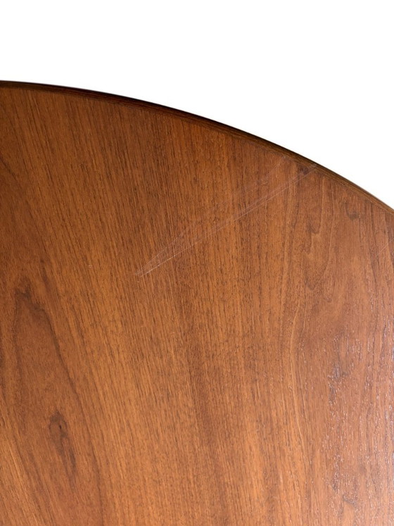 Table de repas de Eero Saarinen, edition limitée 50th anniversary - 2011 plateau en noyer verni matte, pied (photo 4 of 9)