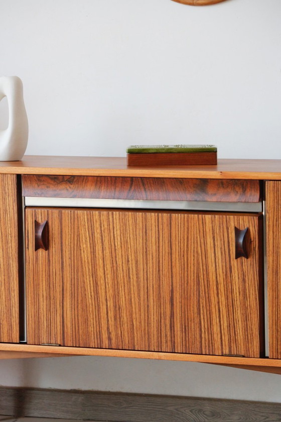 Image 1 of Zebrano Scandinavisch dressoir - Vintage jaren 60 buffet