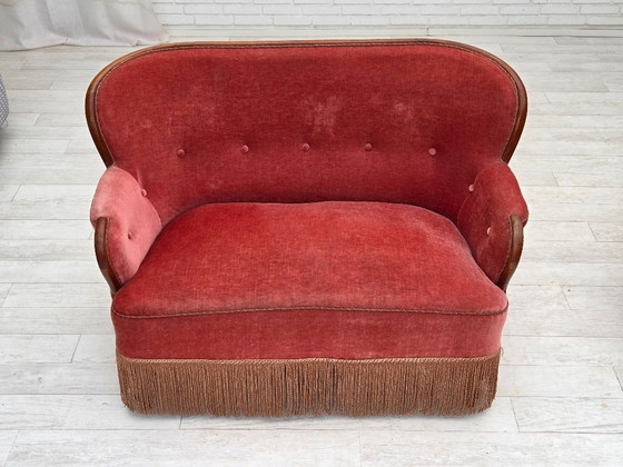 Image 1 of Divano danese a 2 posti, anni '30, velluto rosa salmone, legno di frassino.