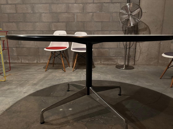 Image 1 of Table de réunion blanche originale Charles Eames Vitra