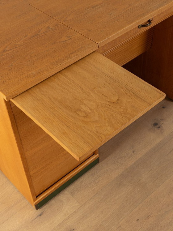 Image 1 of Bureau uit de jaren 1950