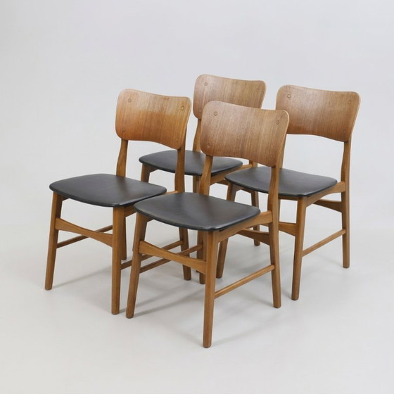 Image 1 of Set di 2 sedie vintage scandinave in teak e similpelle nera, prodotte da Kofod-Larsen, Danimarca, anni '60.