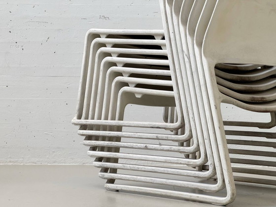 Image 1 of Set van 6 Spark stapelstoelen van Don Chadwick voor Knoll, VS, uit 2009.