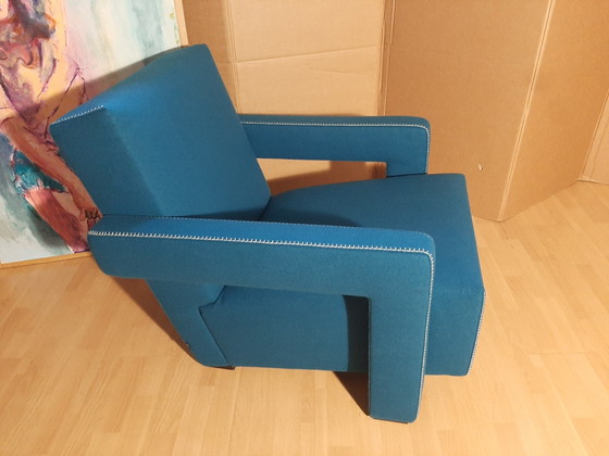 Image 1 of Cassina Utrecht 637, nueva, nunca usada, en tela de lana azul petróleo (serie 13L), costuras de caballo