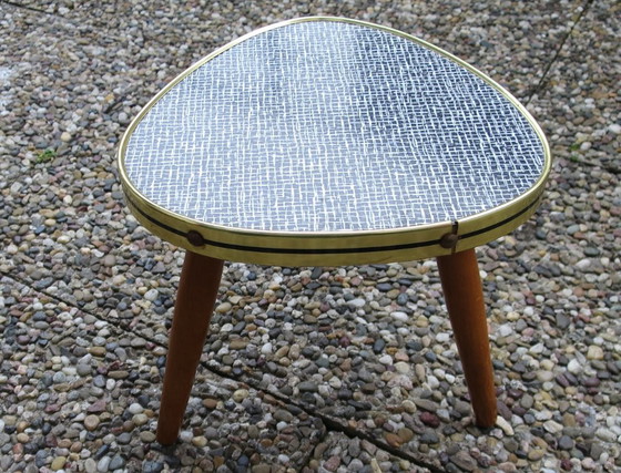 Image 1 of Table en forme de rein, table d'appoint, support pour plantes, trépied, à 3 pieds