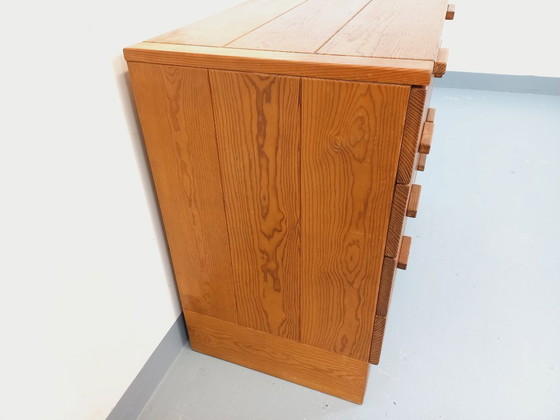 Image 1 of Vintage grenen ladekast uit de jaren 70.