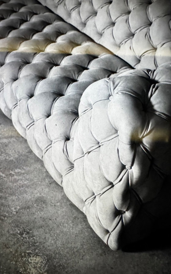 Baxter Chester Moon Sofa by Paola Navone – 255cm – Nubuck Leather – 3-5 seaters (photo 3 of 5)