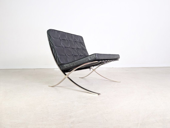 Image 1 of Poltrona Knoll International Barcelona di Mies van der Rohe, pelle nera