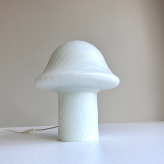 Image 1 of Lampe de table vintage Peill et Putzler verre opalin Zebra Design lampe champignon années 70 années 80 Mid Century Moderne