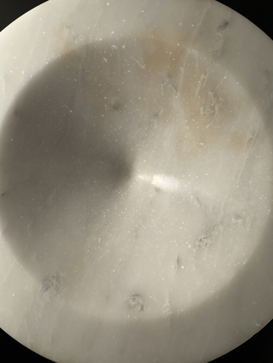 Image 1 of Plateau en marbre blanc