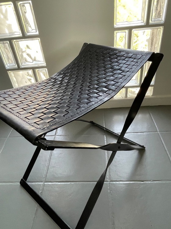 Image 1 of Tabouret haut pliant / taburette en métal et cuir tressé