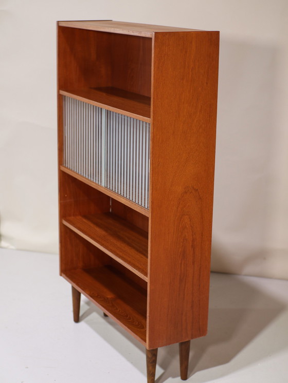 Image 1 of Boekenkast vitrinekast teak Deens vintage